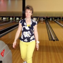 Bowling (22) - Toneelvereniging Plankenkoorts 